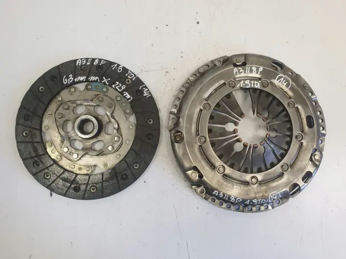 Audi A3 II 8P 1.9 TDI DOCISK TARCZA sprzęgło