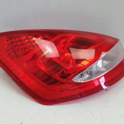 Ford Fiesta VII MK7 08-12r TYLNIA LAMPA LEWA LEWY TYŁ kierowcy 8A61-13405-A