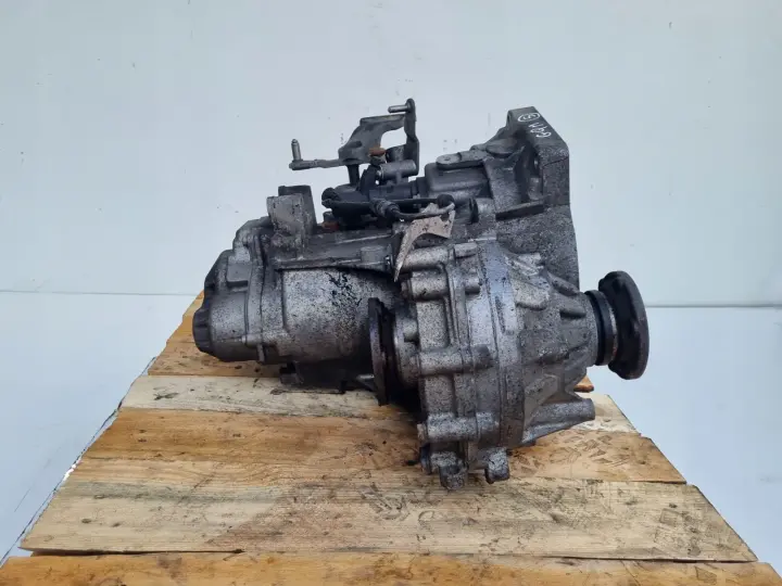 VW Touran 1.9 TDI MANUALNA SKRZYNIA BIEGÓW manual GQM