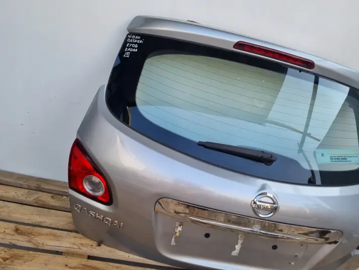 Nissan Qashqai J10 TYLNA TYLNIA KLAPA BAGAŻNIKA TYŁ KY0G KYOG KYO KY0