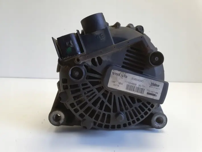 Volvo V70 III 1.6 D D2 ALTERNATOR valeo 30659390