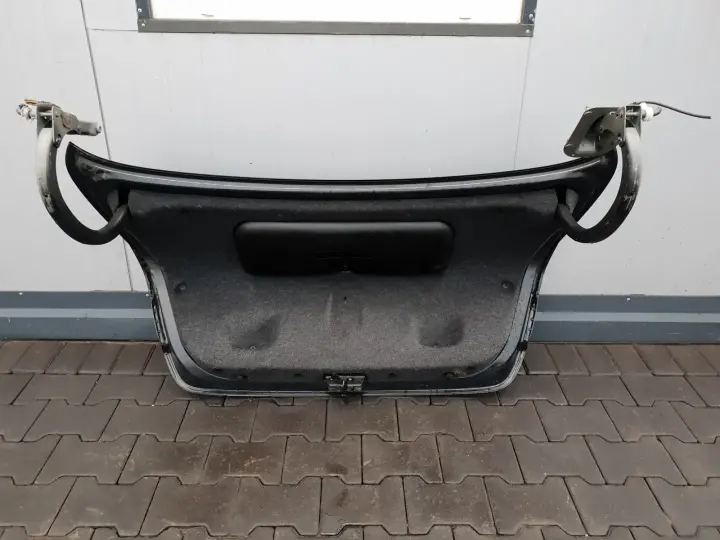 BMW F10 TYLNA KLAPA BAGAŻNIKA TYŁ LAMPY ZAMEK 668