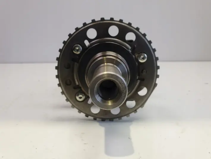 Toyota Avensis T27 2.0 D4D WAŁ KORBOWY