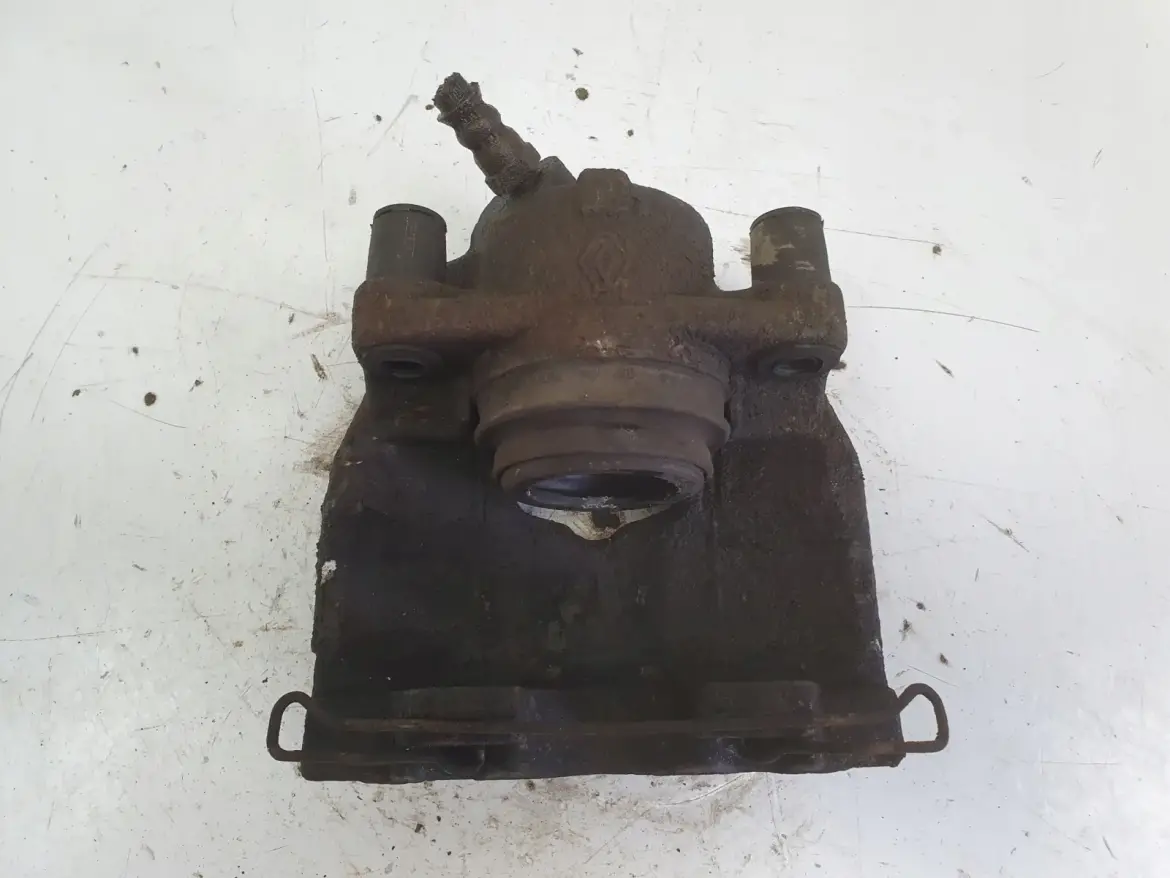 Renault Captur II LEWY PRZEDNI ZACISK HAMULCOWY przód KIEROWCY 368