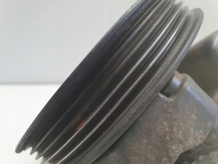 Land Rover Freelander 2.0 TD4 POMPA WSPOMAGANIA QVB101453