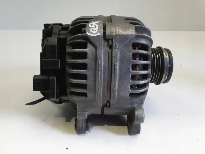 Audi A4 B6 1.9 TDI ALTERNATOR Valeo 028903031A 120A