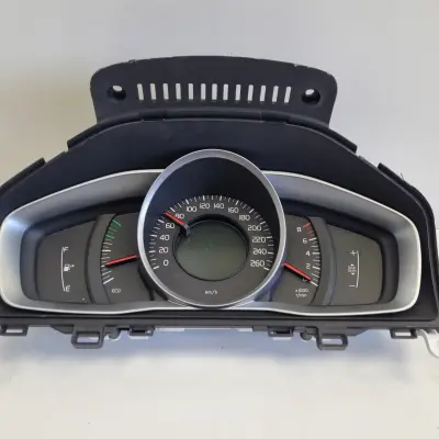 Volvo V40 II 2.0 T Benzyna LICZNIK ZEGARY Europa 31327745