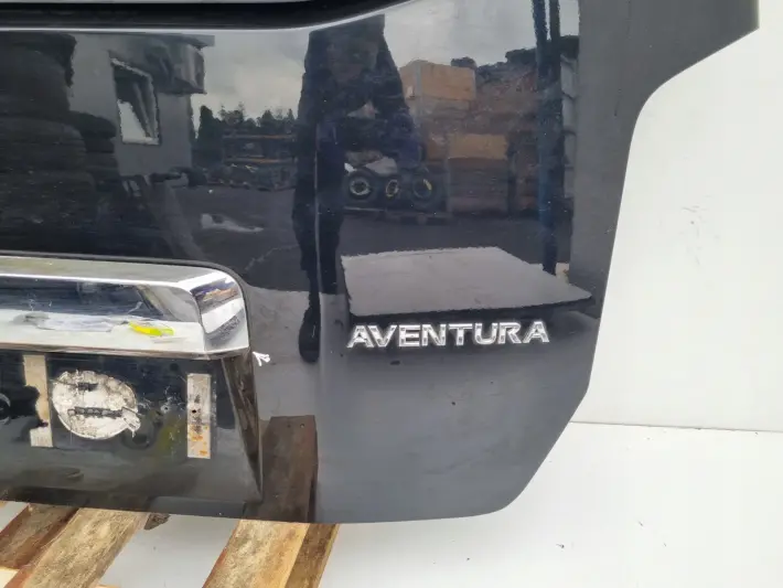 Nissan Pathfinder III R51 TYLNA TYLNIA KLAPA BAGAŻNIKA TYŁ czarna czarny