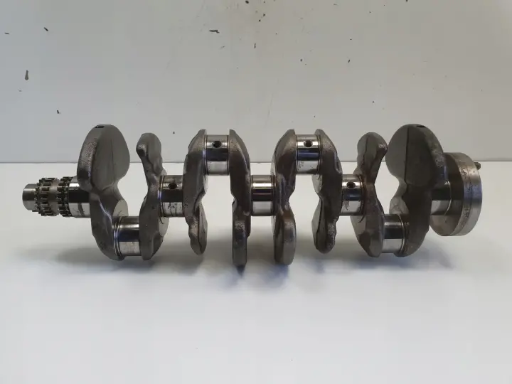 Nissan Qashqai II J11 1.3 DIG-T TCE WAŁ KOROBOWY