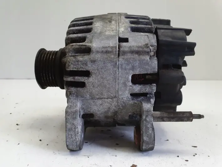 VW Golf IV 1.4 16V ALTERNATOR valeo 036903024H 110A