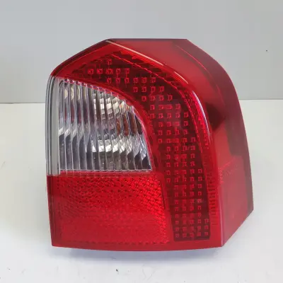 Volvo V70 III XC70 TYLNIA TYLNA LAMPA PRAWA prawy tył LED 31276840