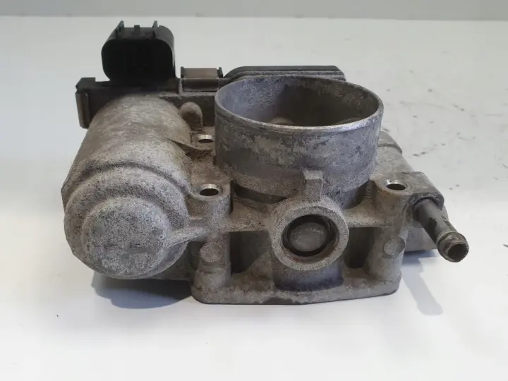 Opel Astra III H 1.6 16V PRZEPUSTNICA 55559227