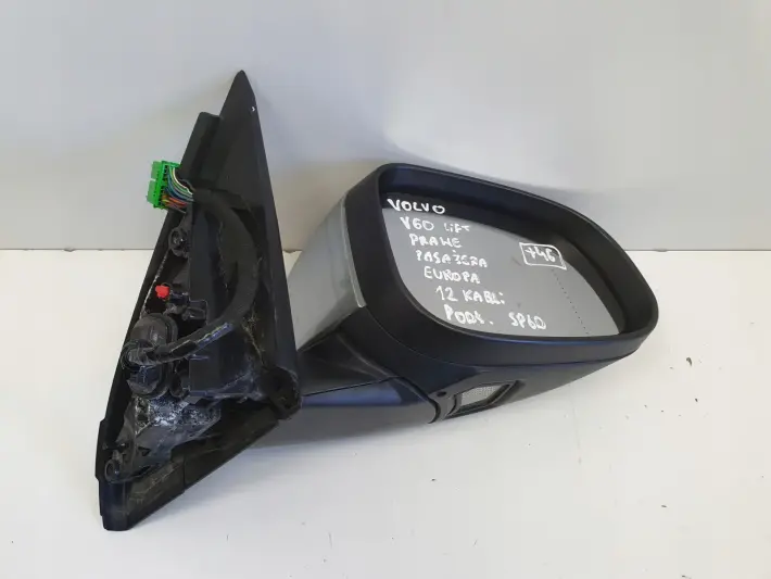 Volvo V60 LIFT LUSTERKO PRAWE PASAŻERA europa 31352478 podświetlany 12 pin