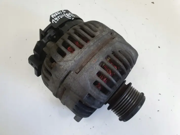 Audi A3 8L Golf IV 1.9 TDI ALTERNATOR BOSCH