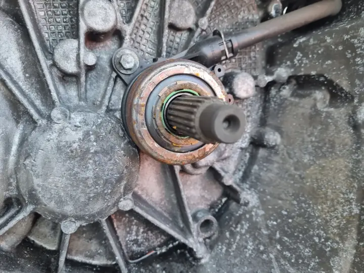 Nissan Qashqai J10 1.5 DCI SKRZYNIA BIEGÓW manual manualna TL4B113