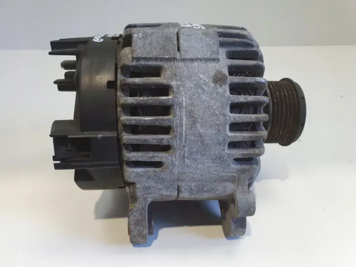 VW Golf V 1.9 TDI ALTERNATOR valeo 06F903023C 140A