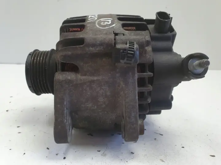 Hyundai i30 1.6 CRDI ALTERNATOR 120A 37300-2A600 valeo