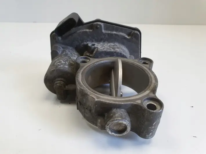 BMW F10 F11 2.0 D PRZEPUSTNICA 7810752