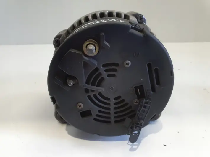VW Passat B5 1.9 TDI ALTERNATOR bosch 0123515003 120A