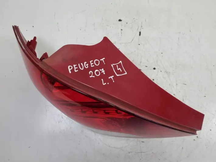 Peugeot 207 06-12r TYLNA LAMPA LEWA lewy tył kierowcy 968656608000