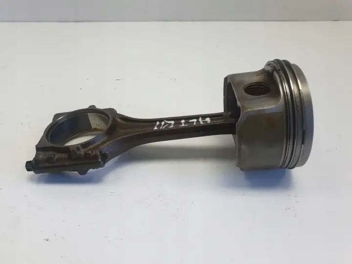 Audi A4 B6 2.0 20V ALT TŁOK KORBOWÓD BHS 06BA