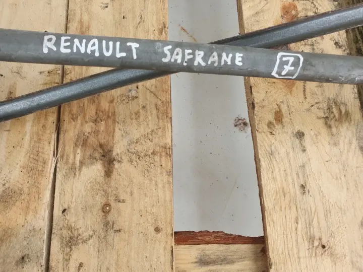 Renault Safrane MECHANIZM WYCIERACZEK Przód