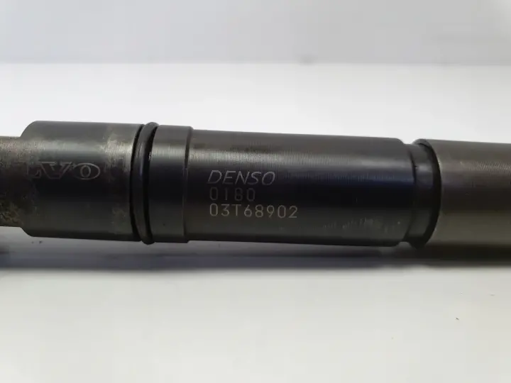 Volvo V70 III XC70 II lift 2.0D D4 WTRYSKIWACZ PALIWA Wtrysk 31405404