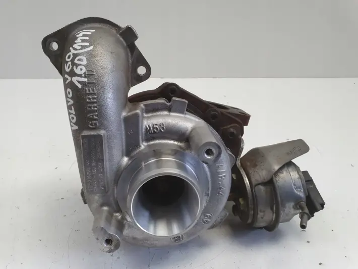 Volvo V60 S60 II 1.6 D2 TURBOSPRĘŻARKA turbo 9686120680