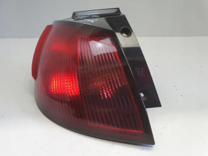 Mitsubishi Colt VI Z30 TYLNA LAMPA LEWA lewy tył kierowcy MR957365