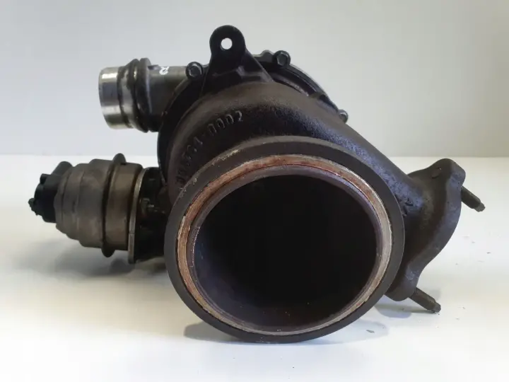 Volvo V40 II 2.0 D3 TURBOSPRĘŻARKA turbo 31380131