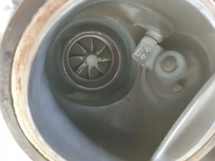 Volvo V40 II 2.0 T4 TURBOSPRĘŻARKA turbo 31441692