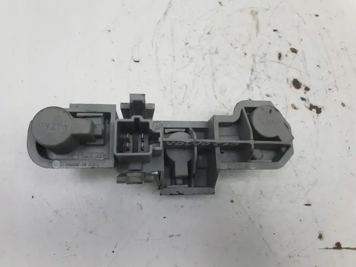 Volvo C30 WKŁAD TYLNEJ LAMPY ŻARÓWKI TYLNEJ PRAWEJ PRAWY TYŁ 27712204