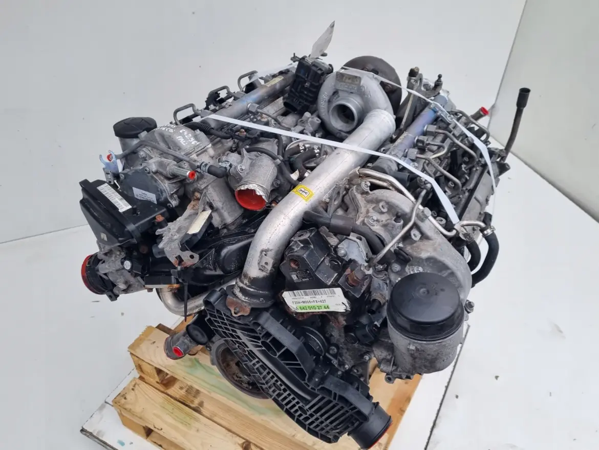SILNIK KOMPLET Mercedes W204 3.0 V6 CDI 224KM 208tyś 642961 642.961