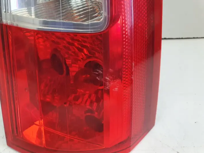 Volvo V70 II XC70 I LIFT TYLNA LAMPA PRAWA prawy tył pasażera