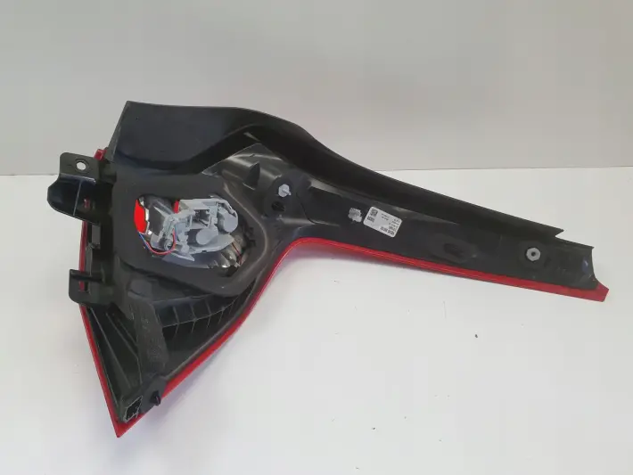 VOLVO V60 10-18r TYLNIA LAMPA LEWA LEWY TYŁ 31214963