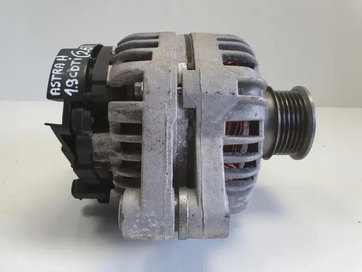 Opel Astra III H 1.9 CDTI 16V ALTERNATOR BOSCH