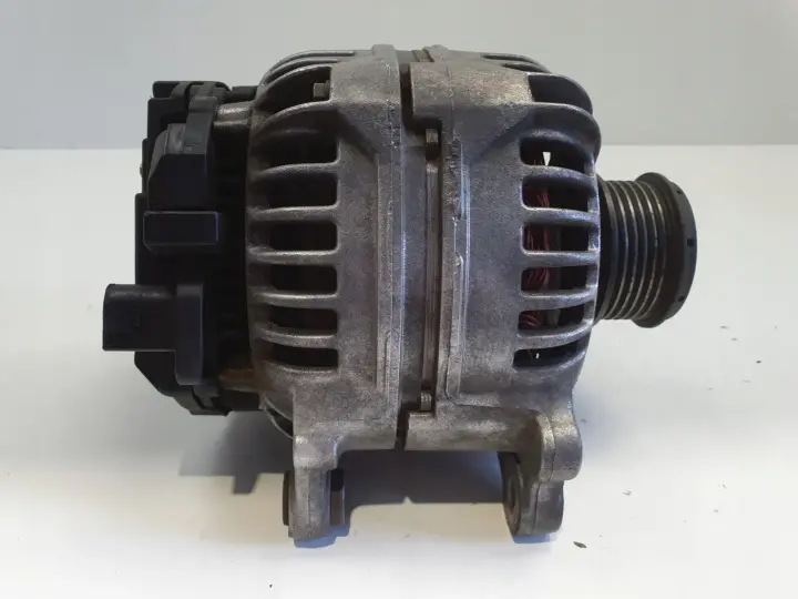 Skoda Octavia I 1.9 TDI ALTERNATOR Bosch 028903028E 120A