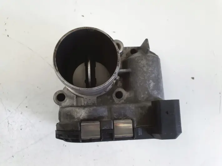 Opel Vivaro Trafic 2.0 DCI ROZRUSZNIK 0281002681 bosch 8200330810