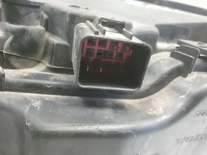 Volvo S80 II V70 III XC70 II LIFT PRZEDNIA LAMPA PRAWA PRAWY PRZÓD 31420014