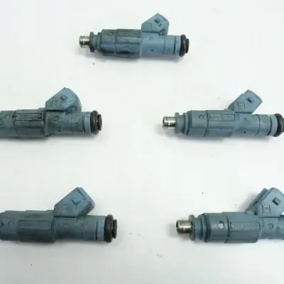 Volvo C70 2.3 T WTRYSKIWACZ wtrysk 9186060