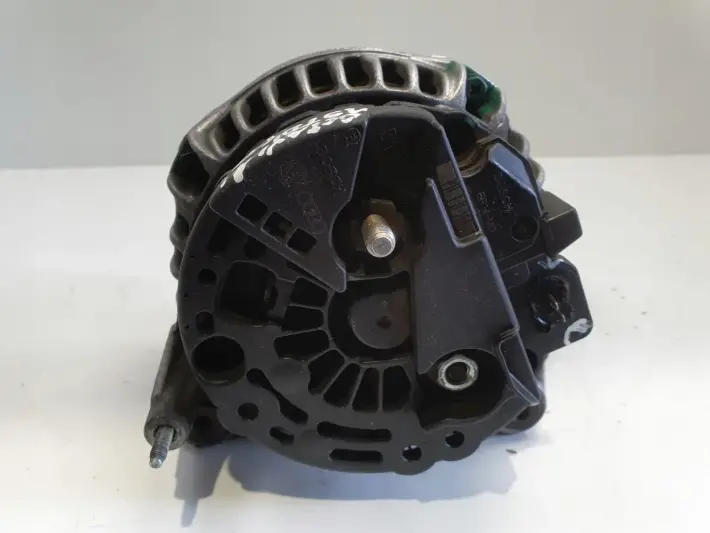 Skoda Octavia I 1.9 TDI ALTERNATOR Bosch 028903028E 120A