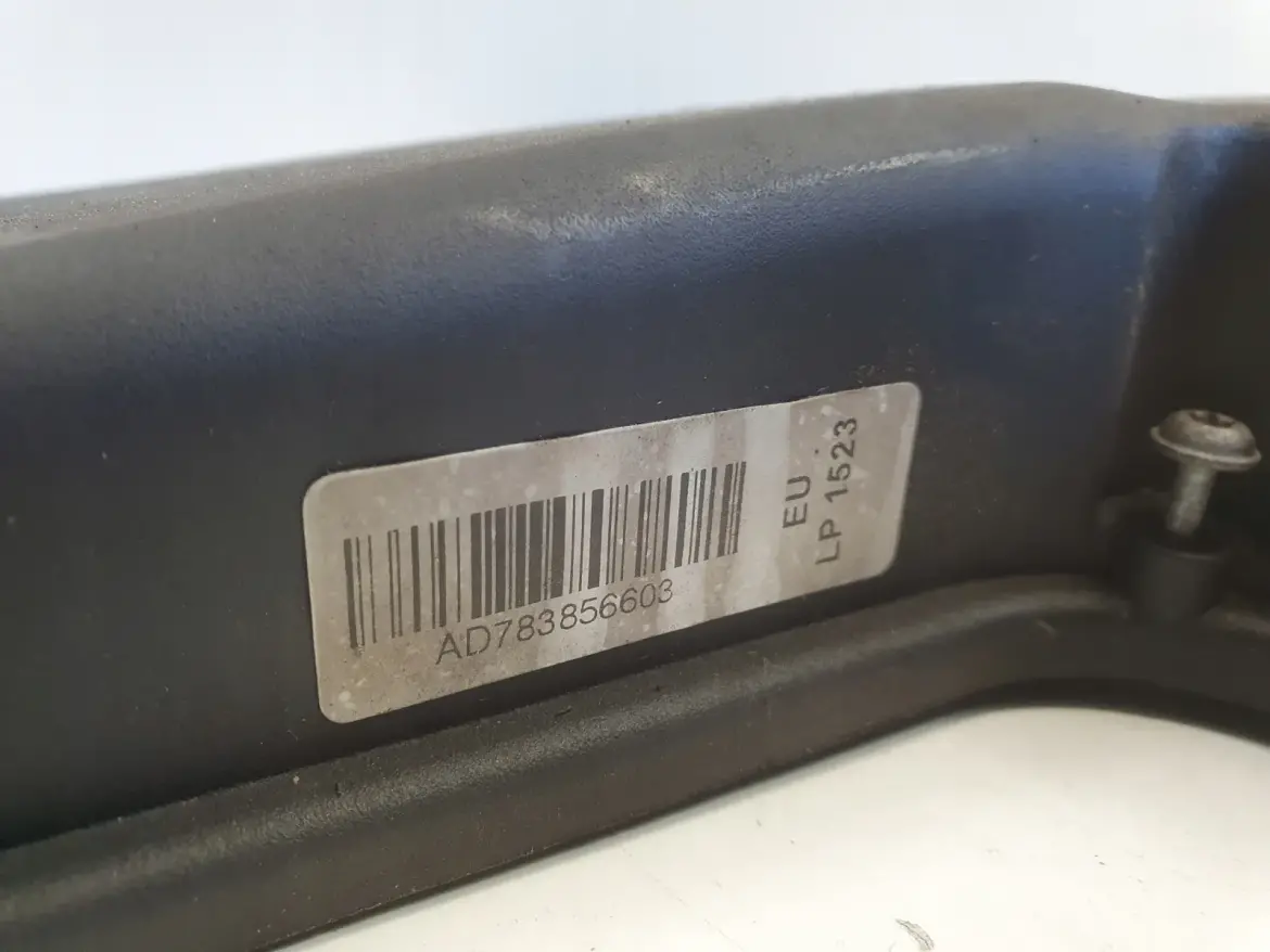 BMW E90 E92 M3 4.0 V8 OBUDOWA pokrywa dolot 70313143