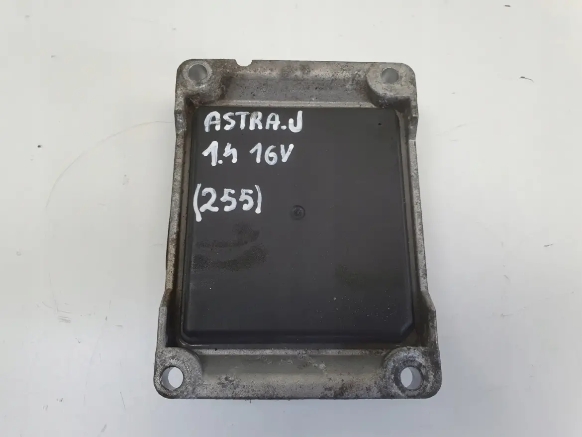 Opel Astra J 1.4 16V STEROWNIK SILNIKA komputer 0261208255 55353613 TT