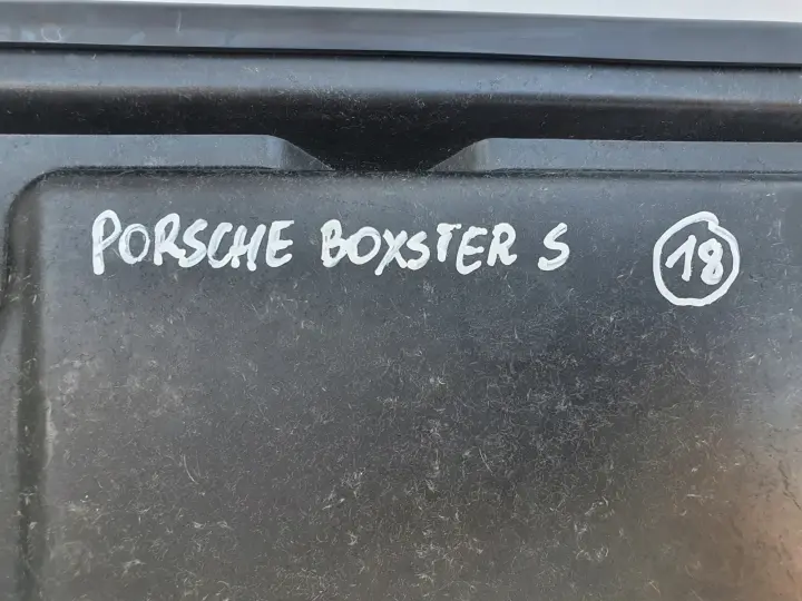 Porsche Boxster 986 OSŁONA SILNIKA pokrywa GÓRNA