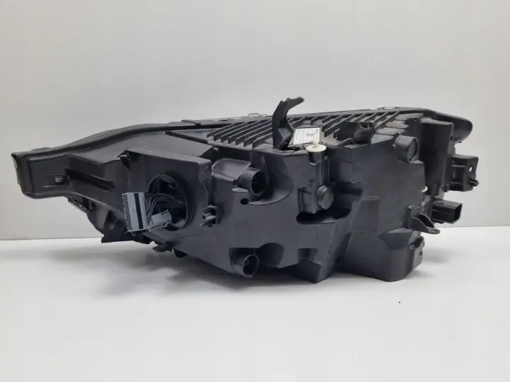 Volvo XC60 II FULL LED PRZEDNIA LAMPA PRAWA prawy przód EUROPA 32337383