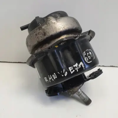 BMW X6 E71 3.0 D PODUSZKA SILNIKA P678441602