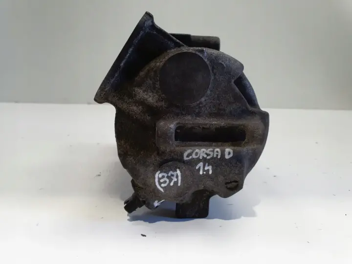 Opel Corsa D 1.4 16V SPRĘŻARKA KLIMATYZACJI 55701200