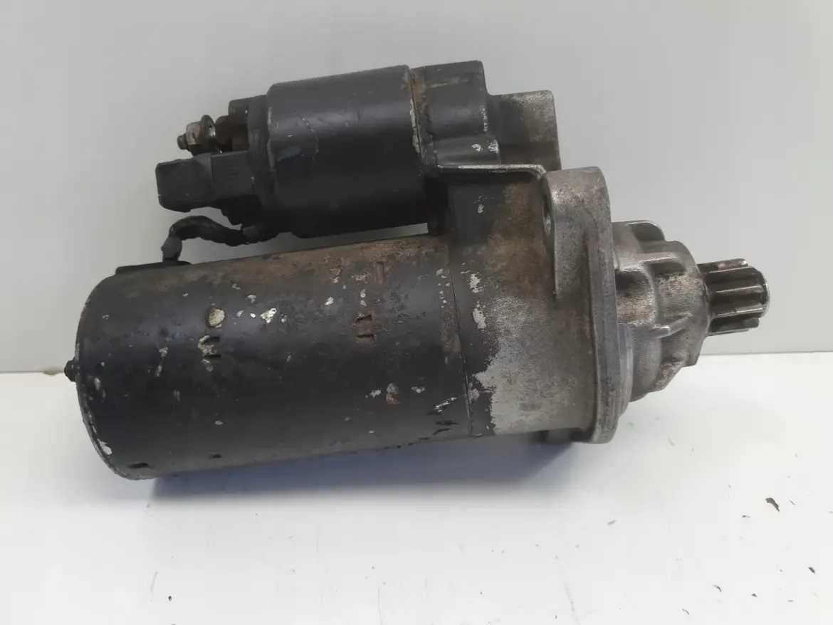 VW Bora 2.3 V5 ROZRUSZNIK 0001125018 bosch