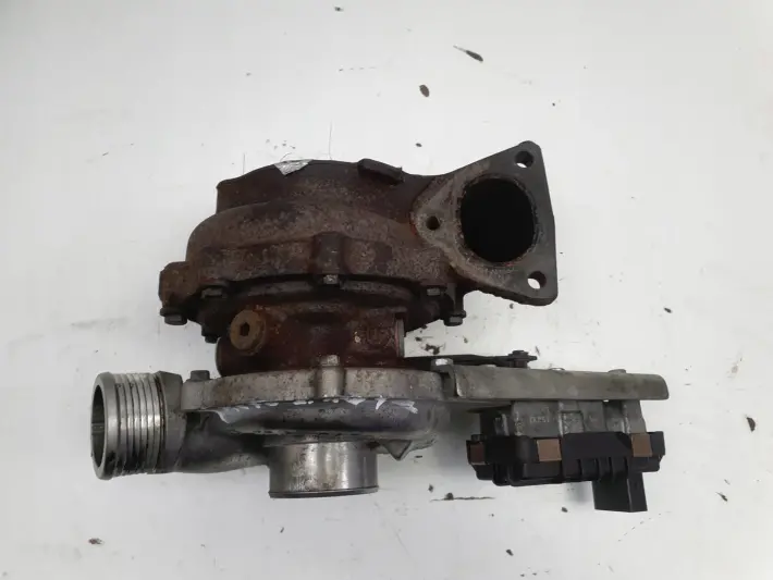 Volvo V70 II XC70 XC90 2.4 D5 TURBOSPRĘŻARKA turbo 30757080 757779-10