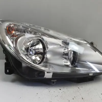 Opel Corsa D PRZEDNIA LAMPA PRAWA prawy przód anglik 93189360